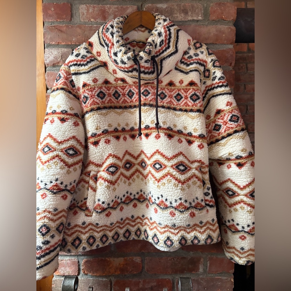 KEREN hart Cream Sherpa Pullover with Rust & Navy Accents